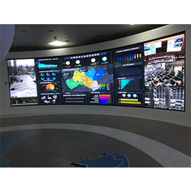 曲面4K超清液晶拼接屏：中國(guó)電信